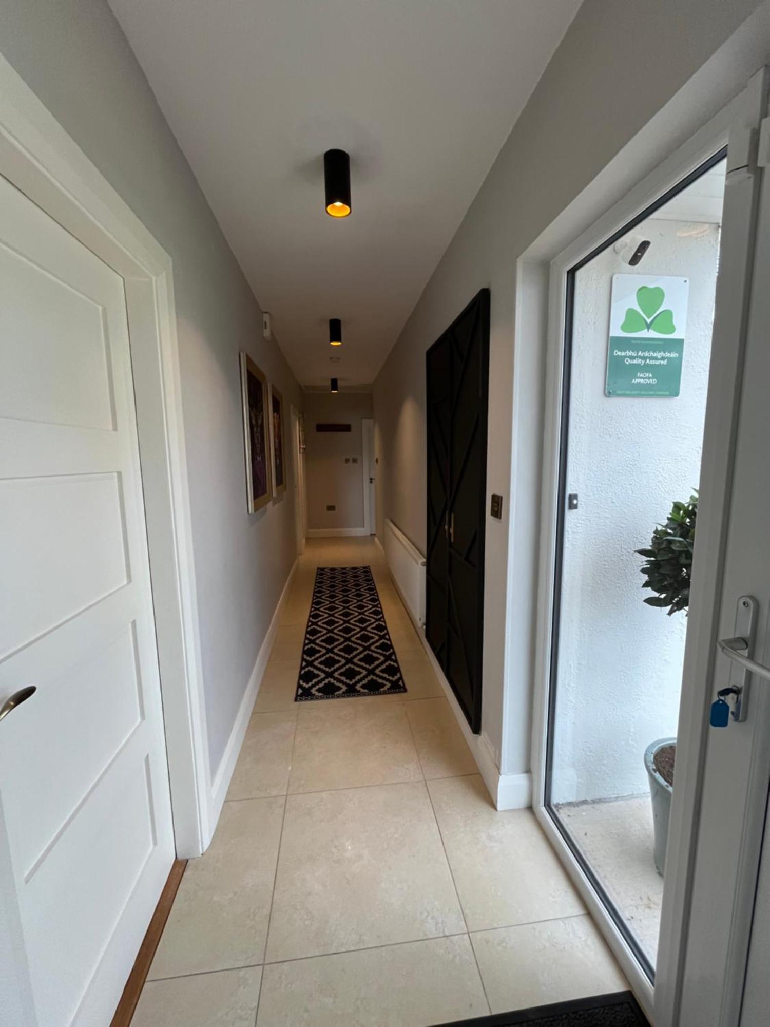 The Hillcrest, Luxury Accommodation In Castleblayney Town Exterior photo